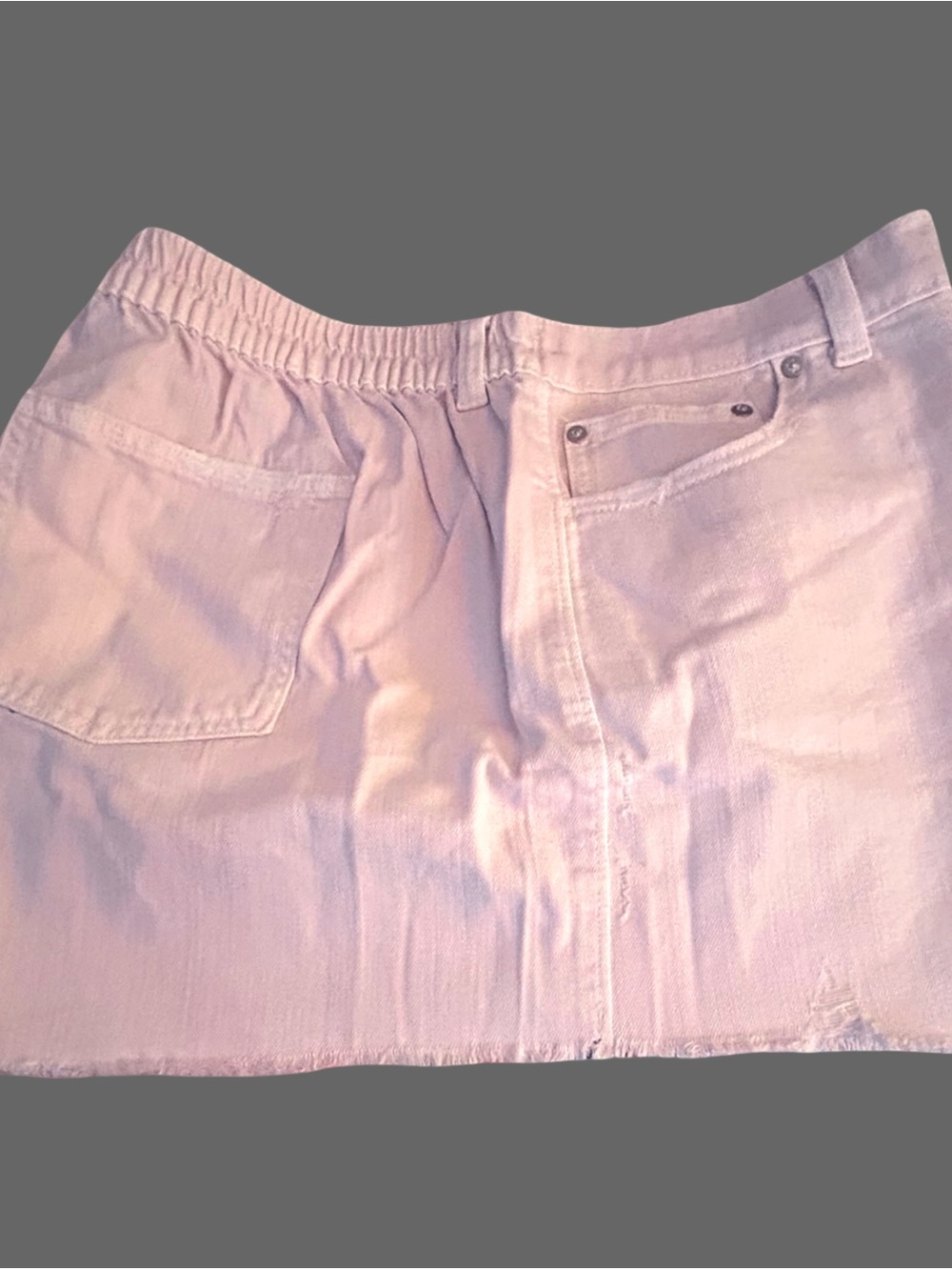 NWT! AERIE DAYDREAM DEMIM LT. PINK,FRAYED HEM, XXL, REGULAR RISE, 4”INSEAM.